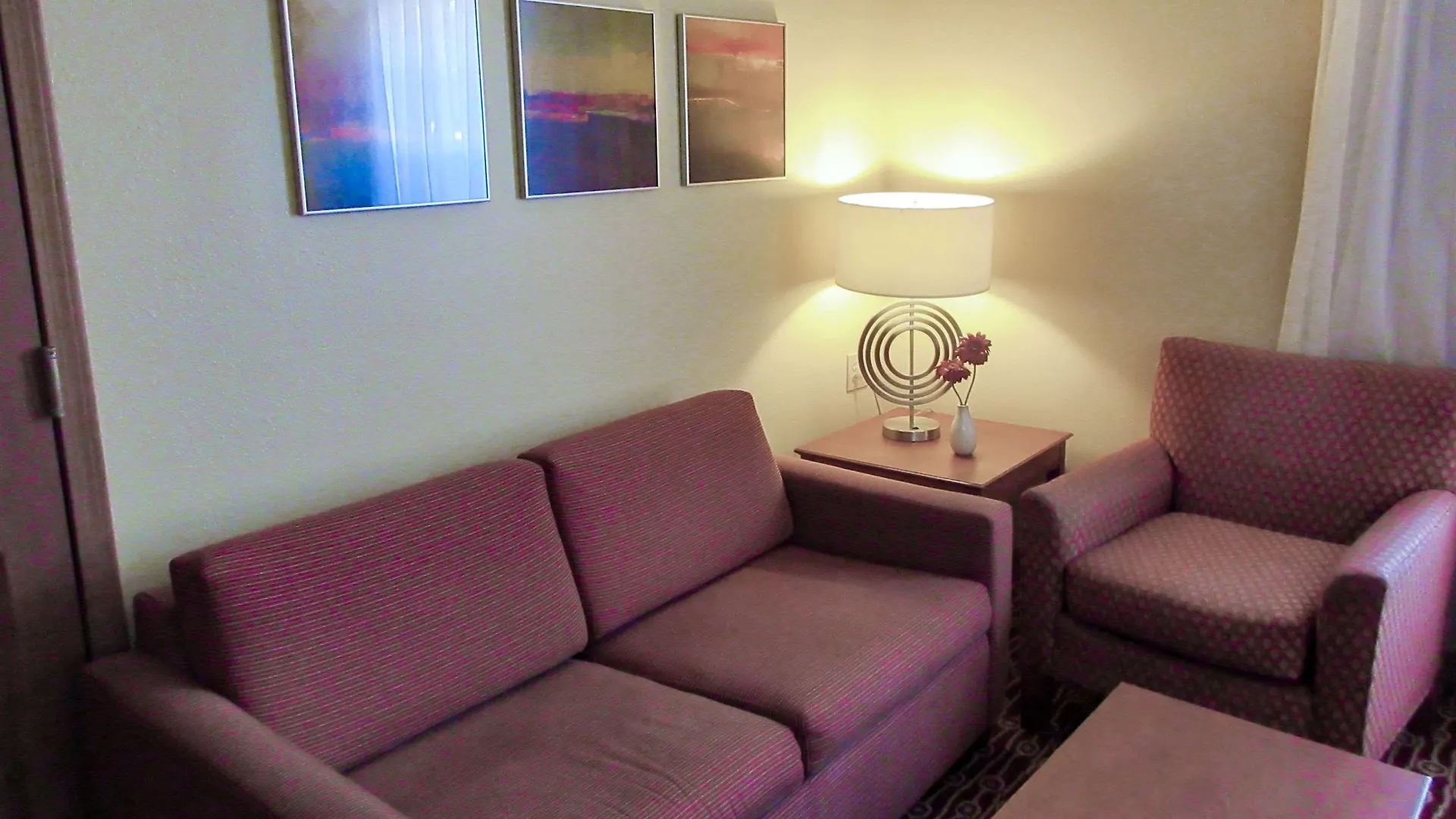 Mainstay Suites Columbus Worthington Hotel