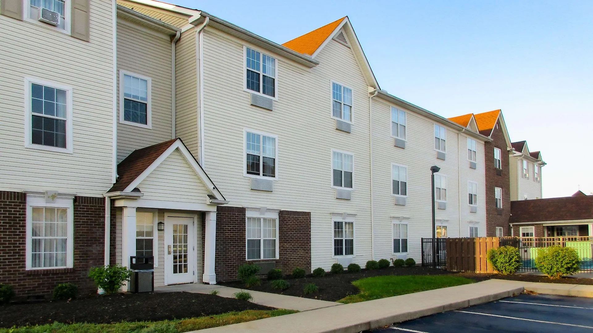 Mainstay Suites Columbus Worthington Hotel