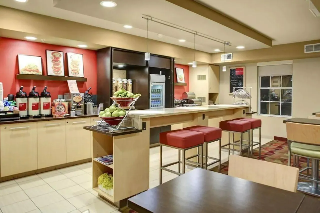 Mainstay Suites Columbus Worthington Hotel